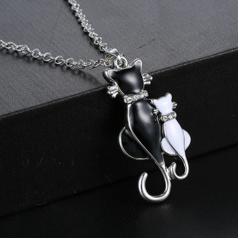 White & Black Mom & Child Cats Pendant Necklace Fashion Women Charm Gift