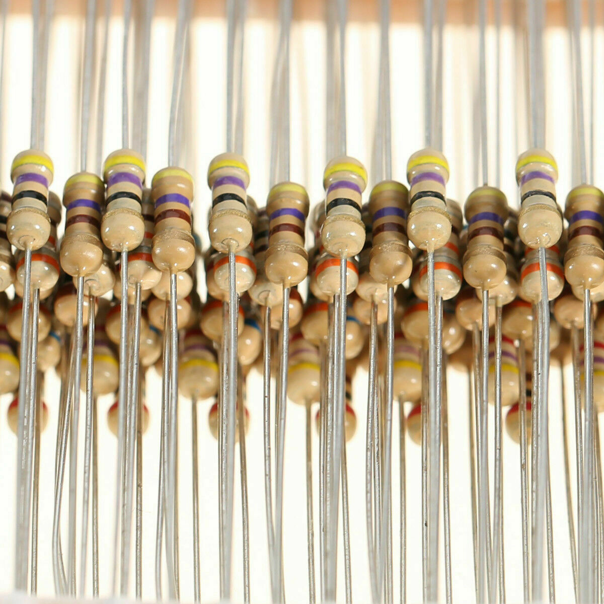600pcs 30 Values 1/4W 5% Carbon Film Resistors Resistance Assortment Kit Set