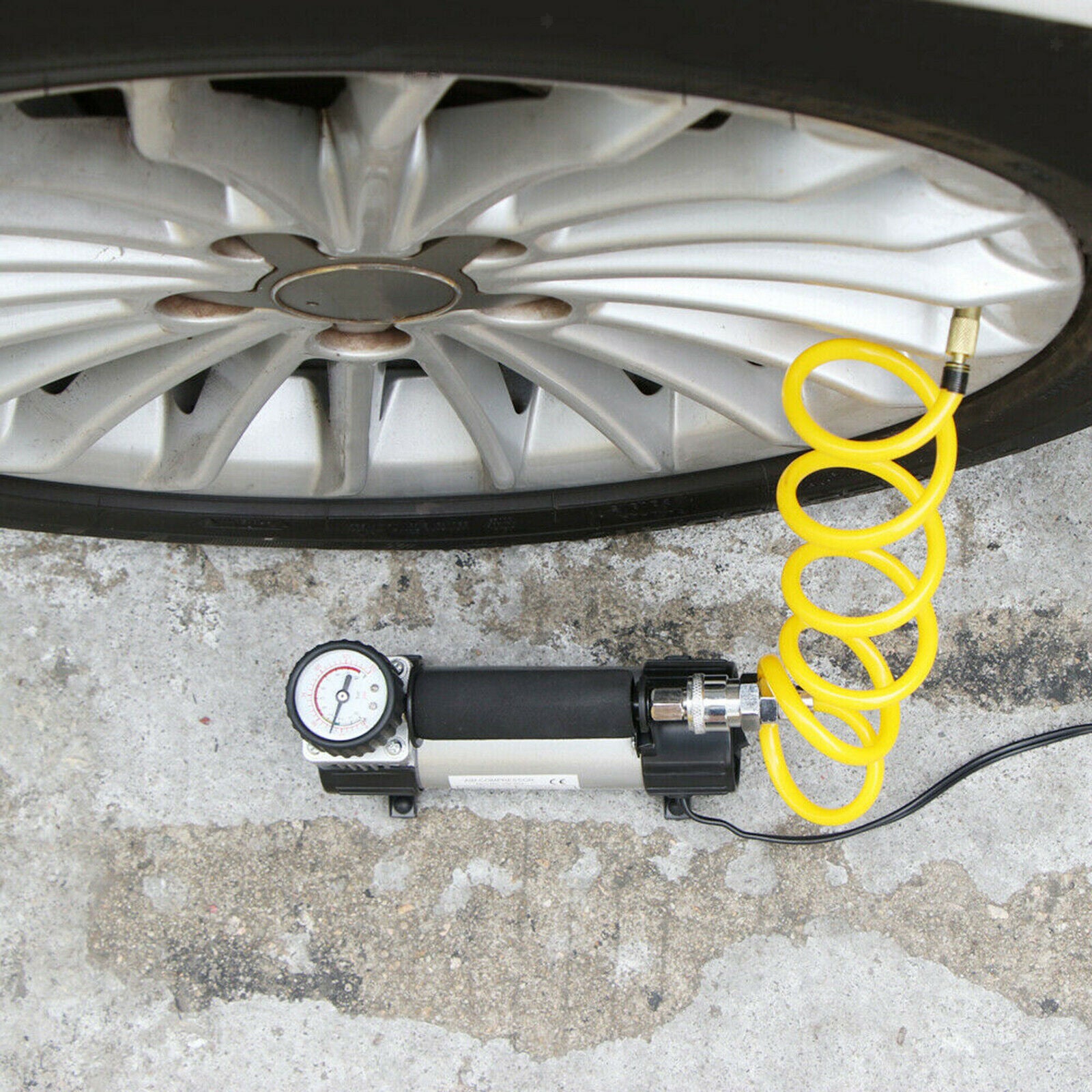 Compact Auto Car Tyre Air Compressor Pump 12V DC Bicycle Inflator Carry Case