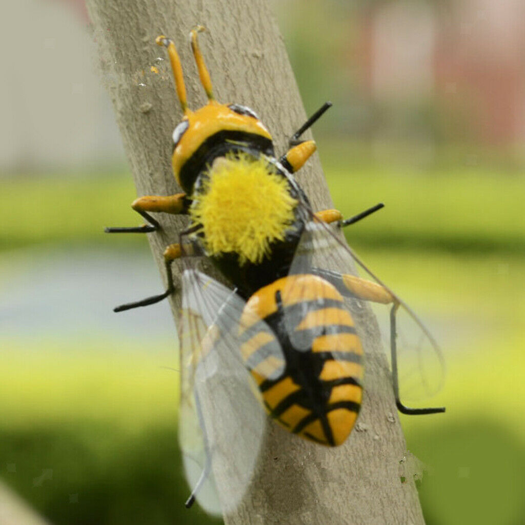 20x Vivid Insect Bee Imitation Animal Fridge Magnet Outdoor Lawn Tree Decor
