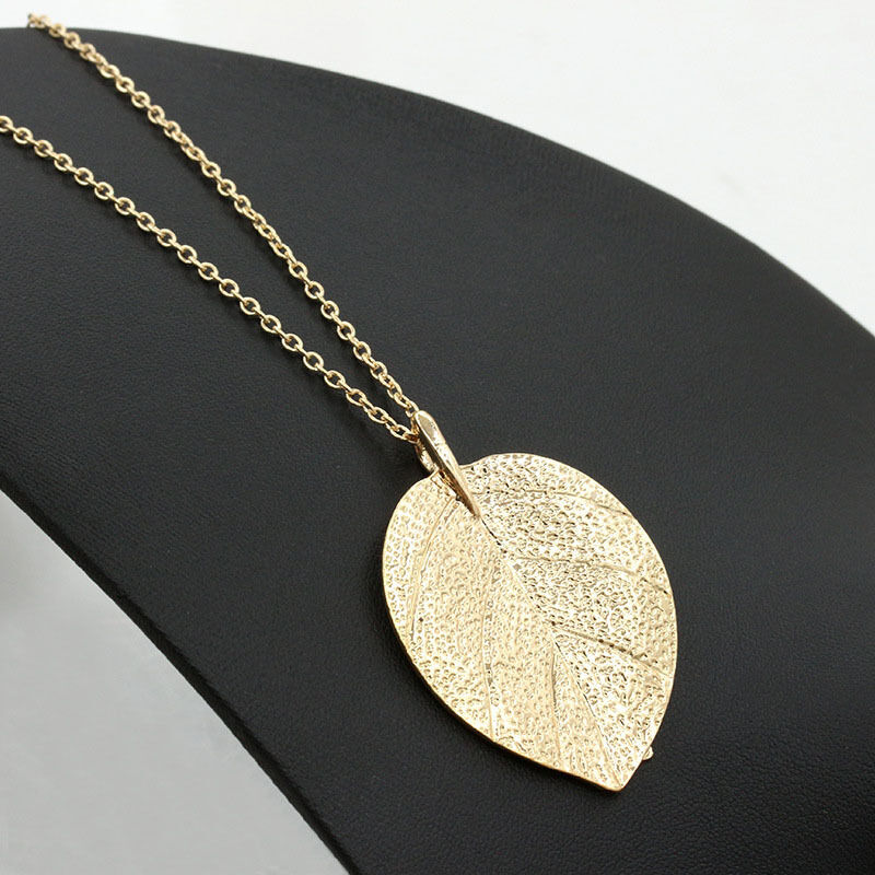 Women Graceful Golden Leaf Exquisite Pendant Necklace Long Sweater Chain BDAUDD