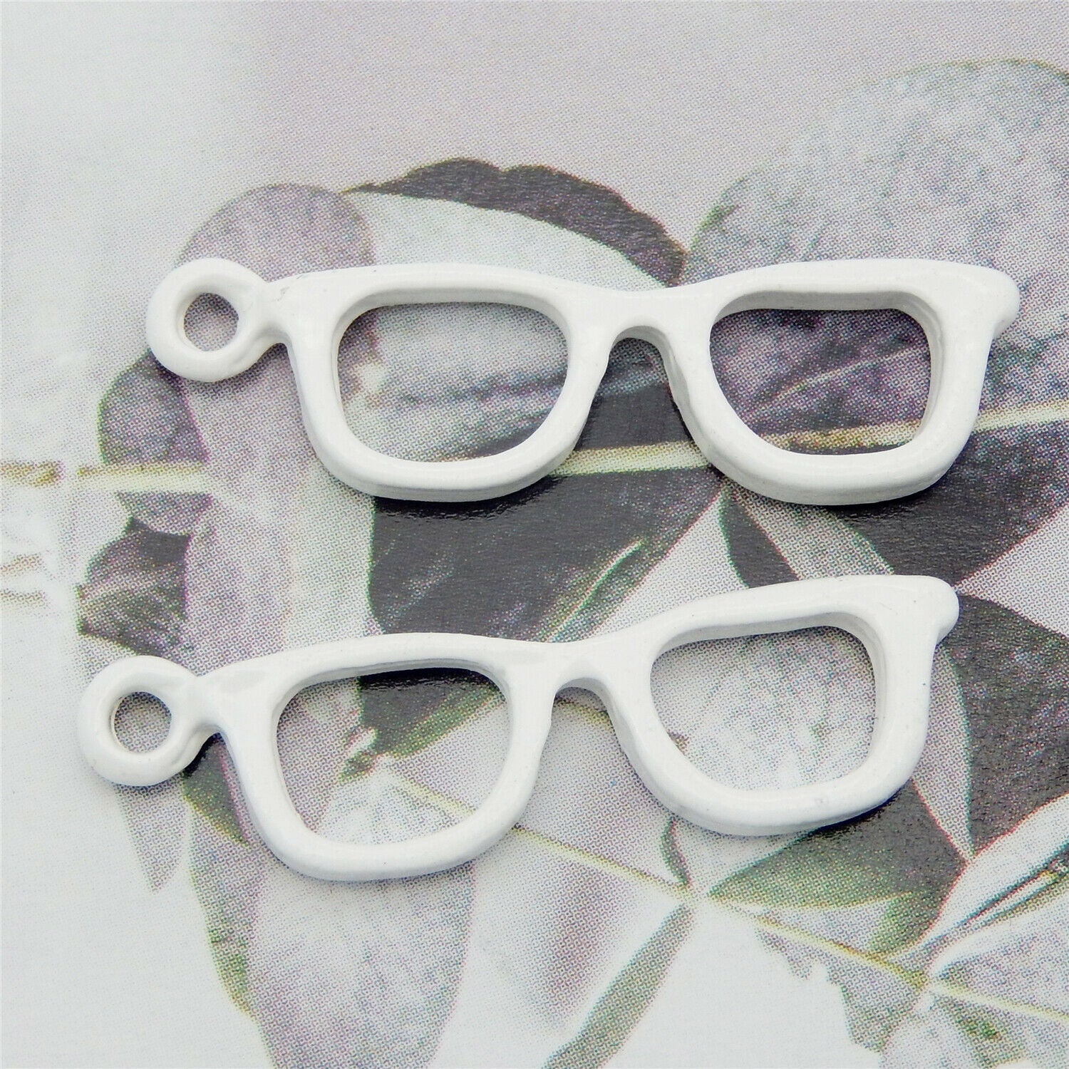 16 pcs White Glasses Frame Enamel Charm Alloy Pendant Earring Findings 32*9mm