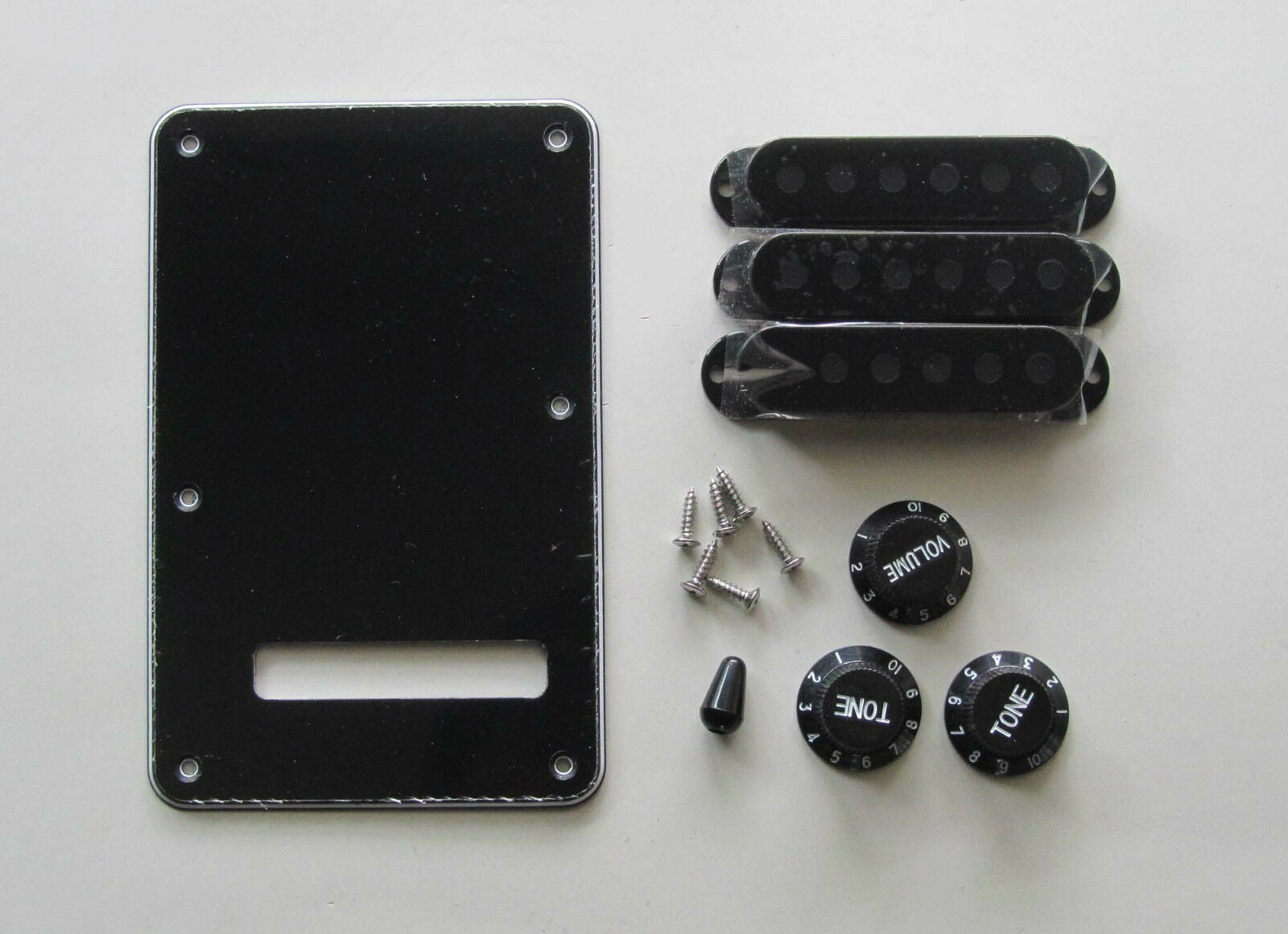 Black 3 Ply Strat Back Plate Trem Cover with Pickup Covers Knobs and Switch Tip