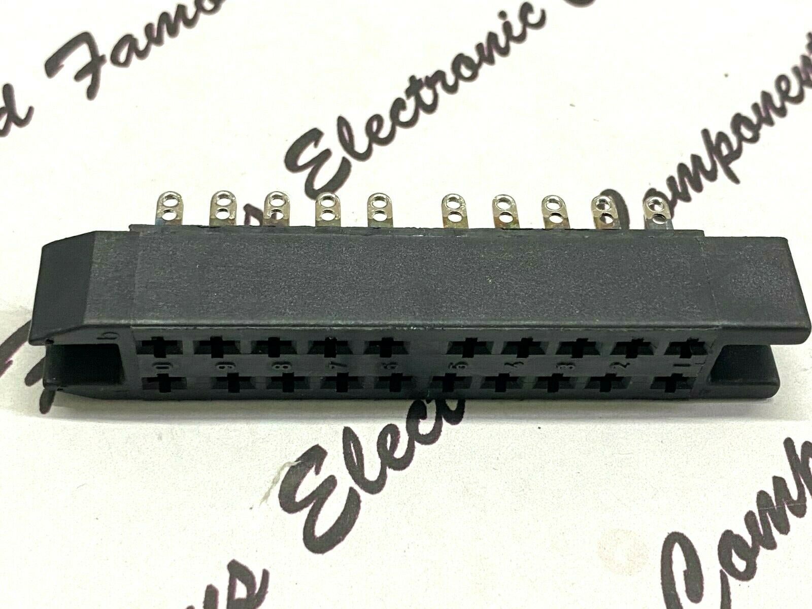 1pcs - ELEKTRISCHE BAUELEMENTE Serie-782 1101080020 TERMINAL CONNECTOR