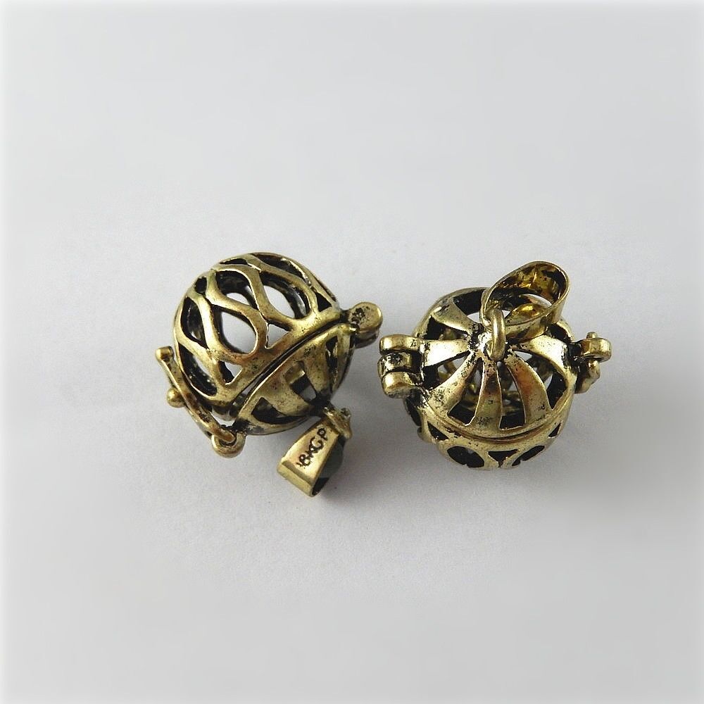 3 pcs Retro Bronze Bola Ball Openable Hollow Locket Brass Pendant DIY 20*16*16mm