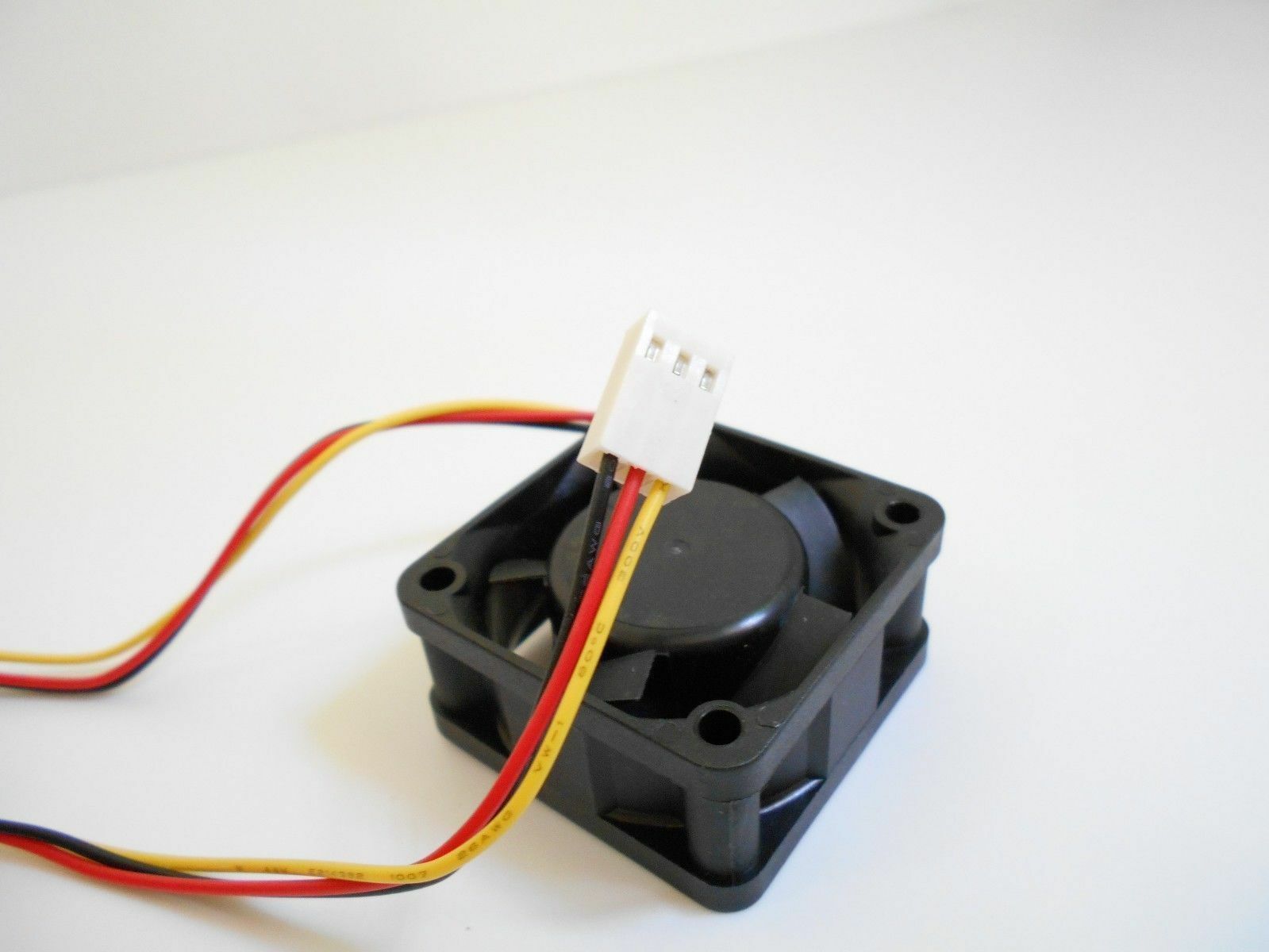 For Sanyo 109P0424H6D23 fan 40*40*20mm 24V 0.07A 3pin