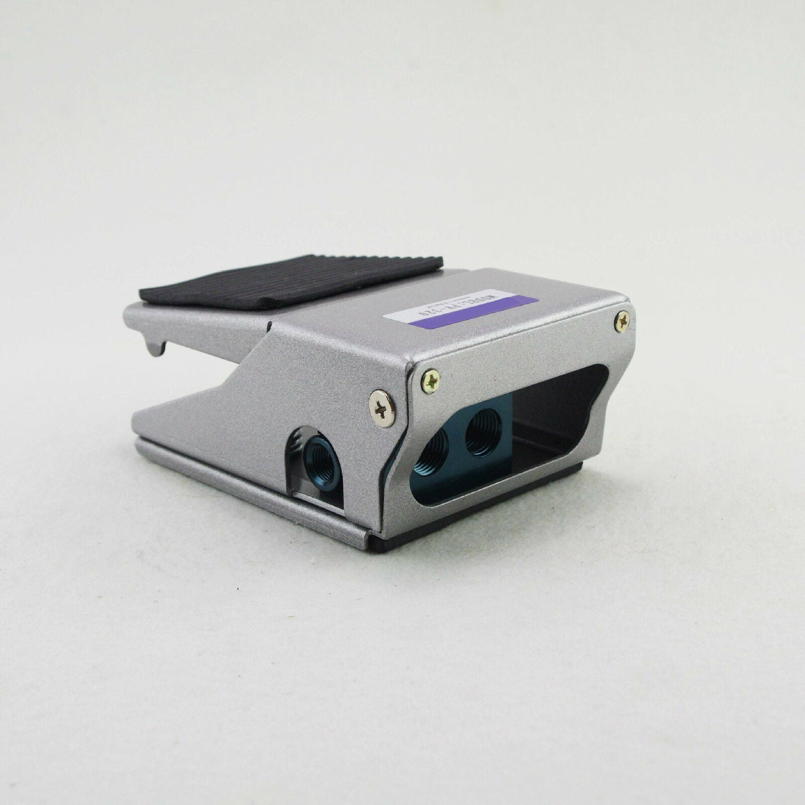 1PCS 3 Way 2 Position 1/4"BSPT Pneumatic Foot Pedal Operated Manual Valve