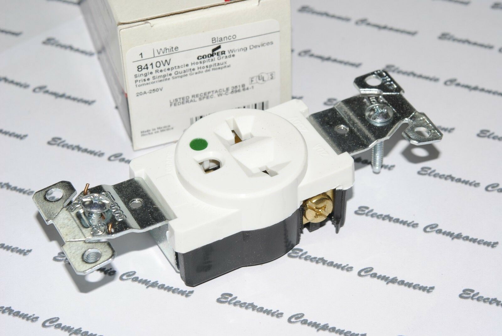 1pcs-COOPER WIRING 8410W Premium Hospital Single Receptacle 20A-250V Outlet