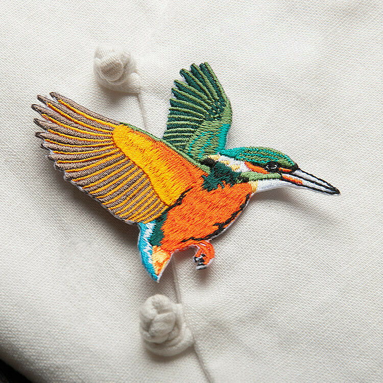 1 Pair Hummingbird Embroidery Patches Iron on Applique DIY Clothing Jeans Decor