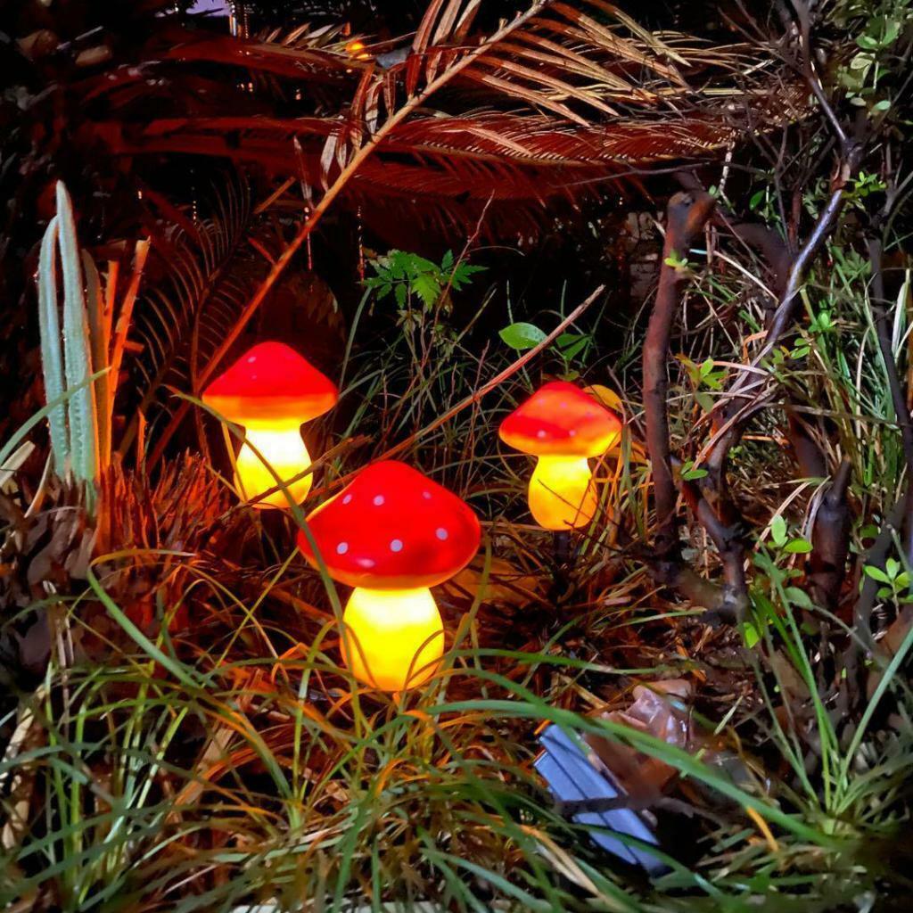 Mushroom Fairy House Solar Outdoor Light Ornament Statue Garden Lawn Landscape