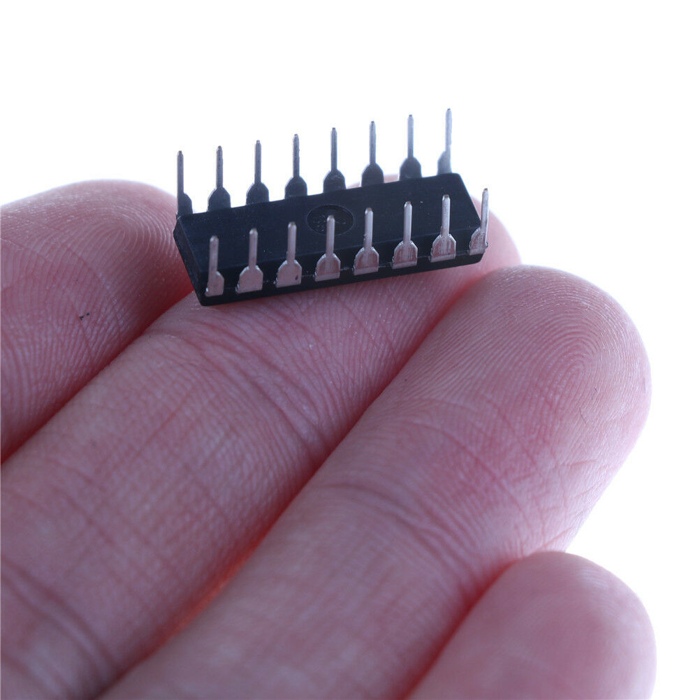 XR2206 Monolithic Function Generator IC 16 PIN DIP XR2206CP.l8