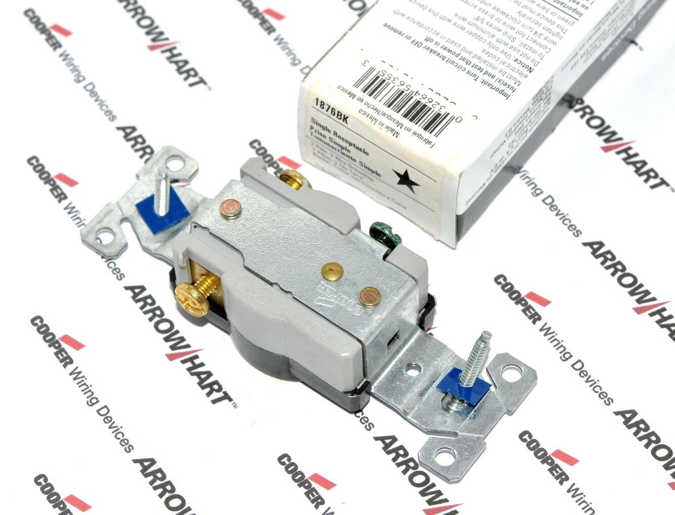 1pcs-COOPER 1876BK 20A 250V Commercial Grade Single Receptacle NEMA 6-20R