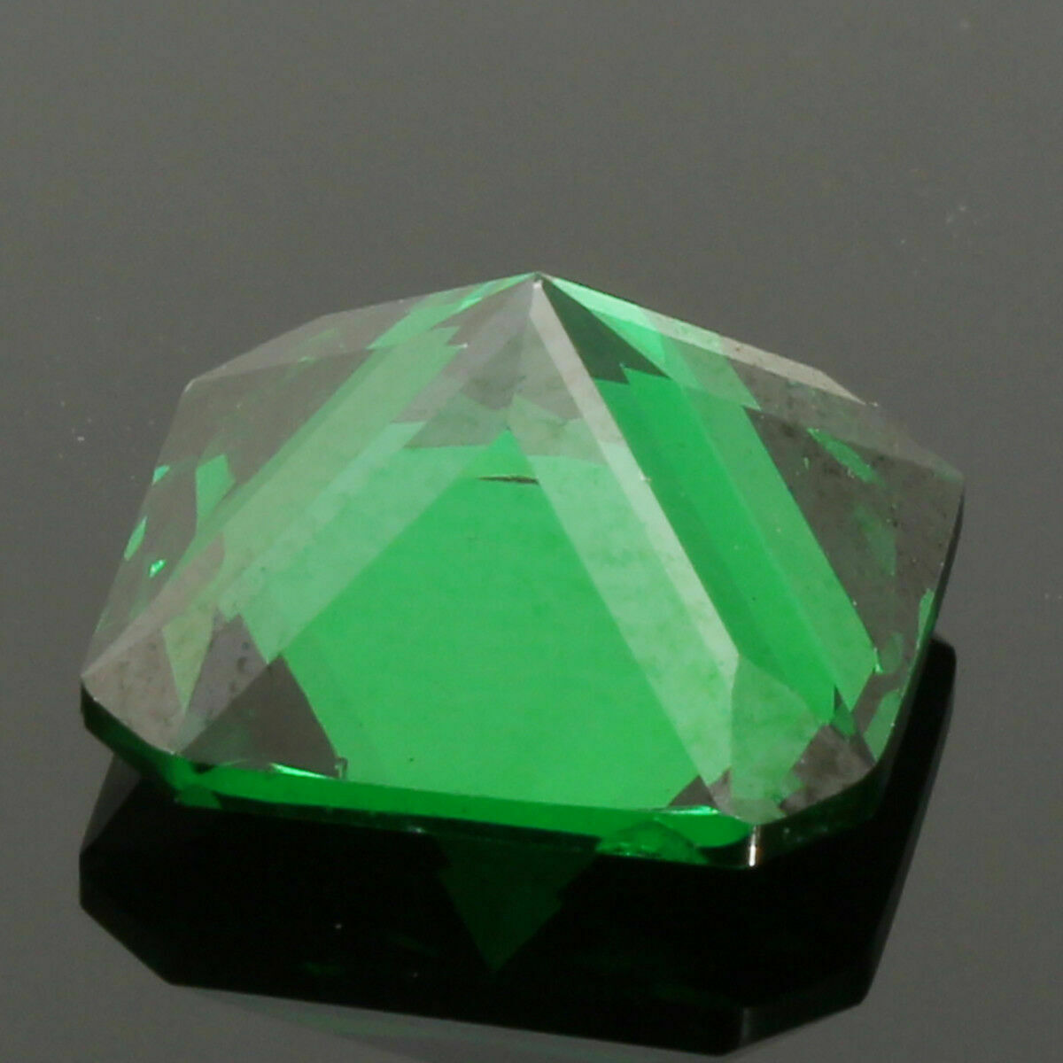 10X10mm 5.61CT Green Sapphire Zirconia Gems Faceted Cut Loose Gemstones
