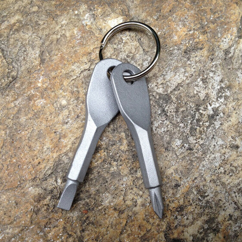 Awesome Multifunction 2 Keys Stain Keychain Pocket Screwdriver EDC Cam.l8