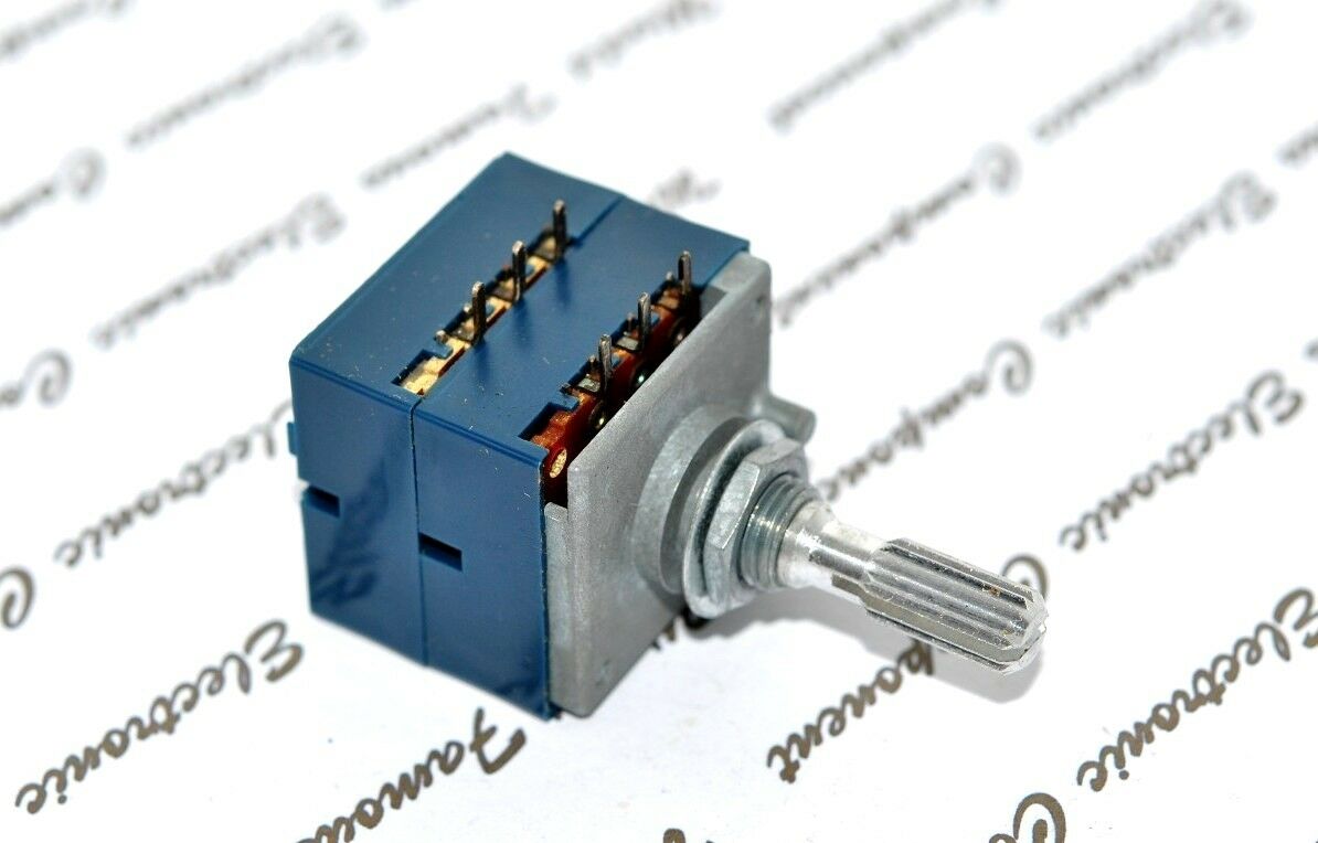 1pcs - ALPS RK27 500KMN Balance Dual Potentiometer knurled - JAPAN RK271122003J0