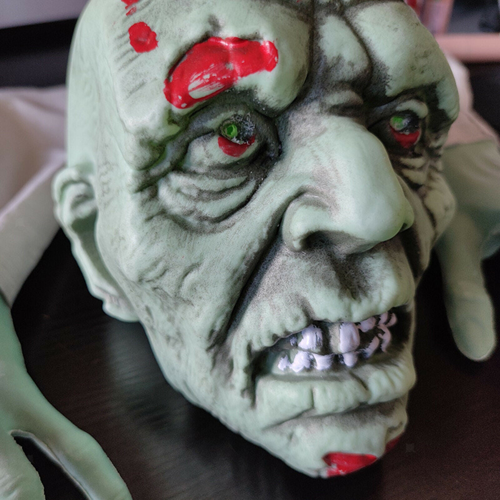 Garden Zombie Decoration Horrible Hands Ornament Statue Gravestone Graveyard