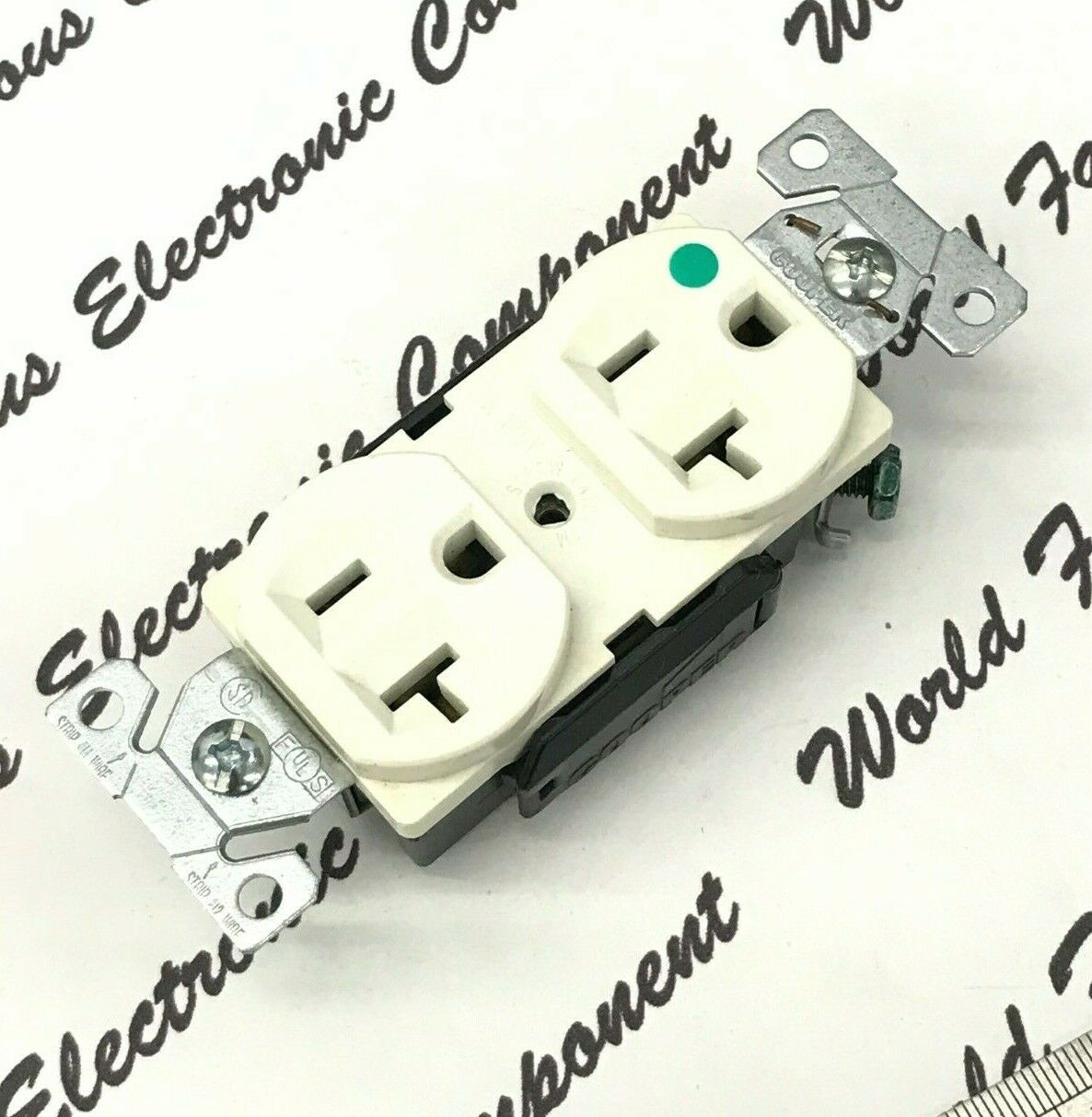 1pcs-COOPER WIRING 8300HW  20A-125V NEMA 5-20R Hosptial Duplex Receptacle Outlet