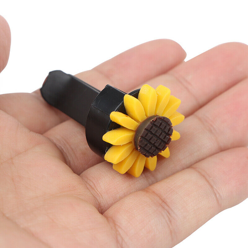 Car Air Outlet Perfume Clip Sunflower Air Conditioner Air Outlet AromatherapFCA