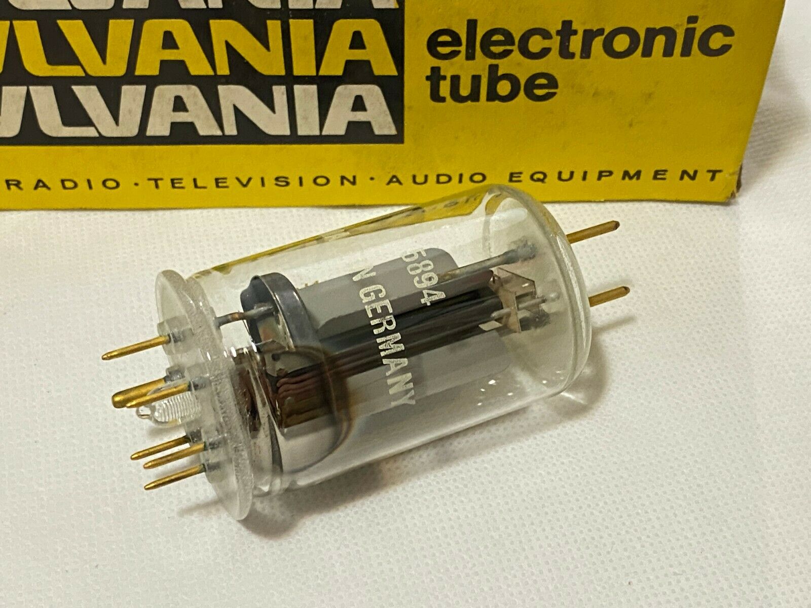 1pcs - SYLVANIA 5894 QQE06/40 Vacuum tube NOS NIB