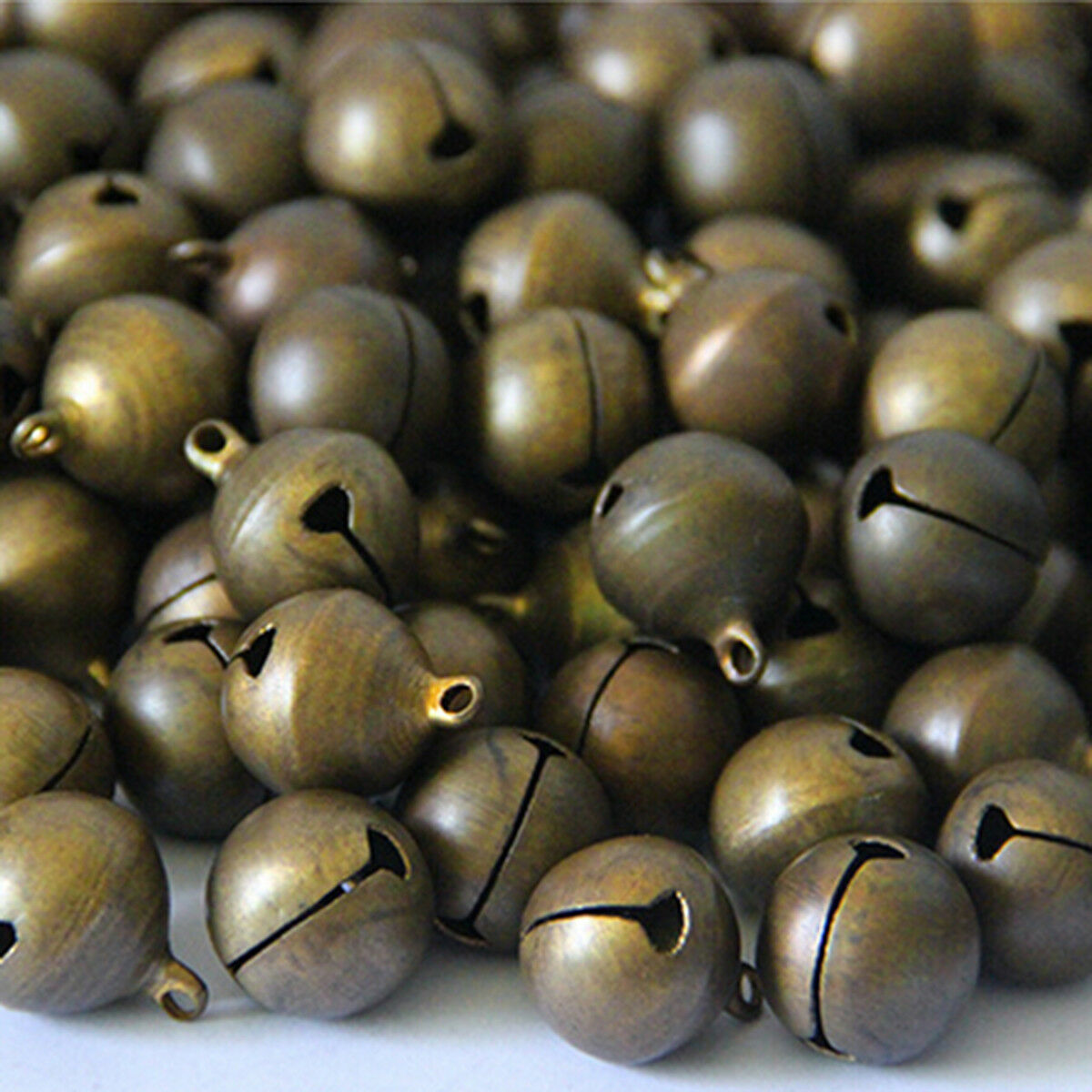 100Pcs Bronze Metal Christmas Jingle Bells Pendants Charms Craft Beads 6mm