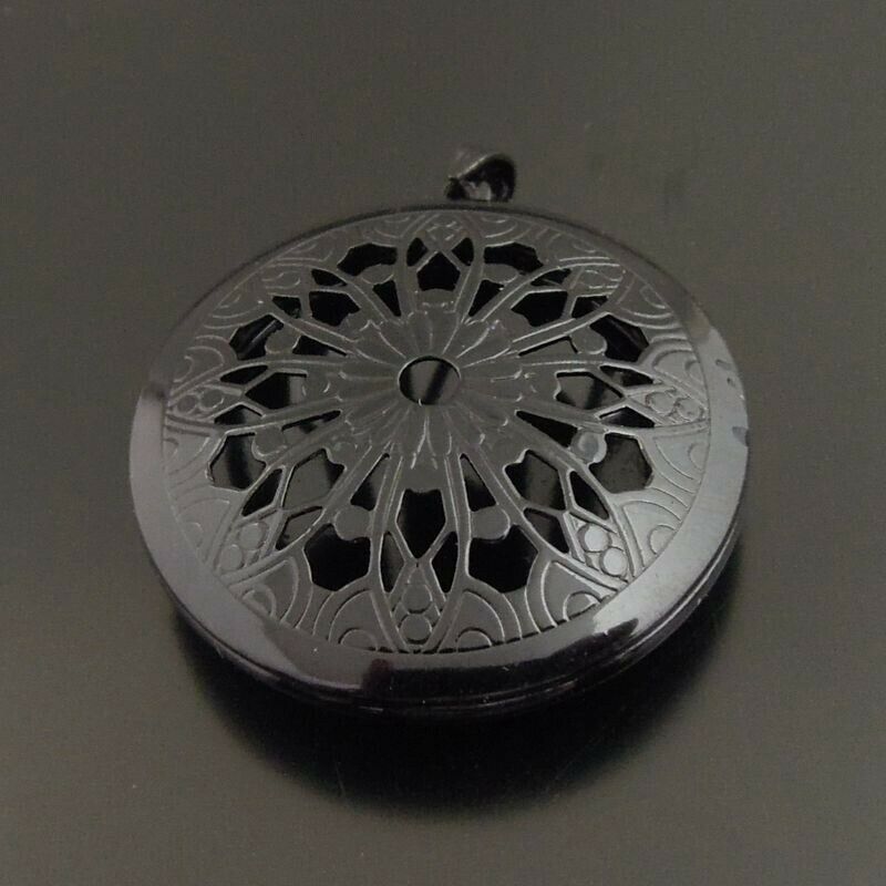 4 pcs Black Hollowed Flower Brass Magnetic Phase Box Diffusion Pendant Locket