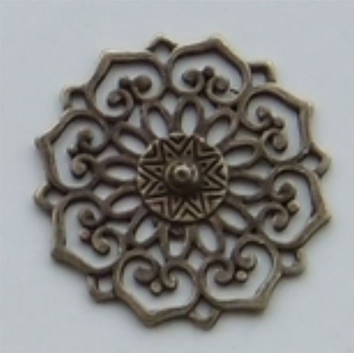 10pcs Retro Style Bronze Alloy Round Hollow Flower Pattern Pendant Charm 30mm
