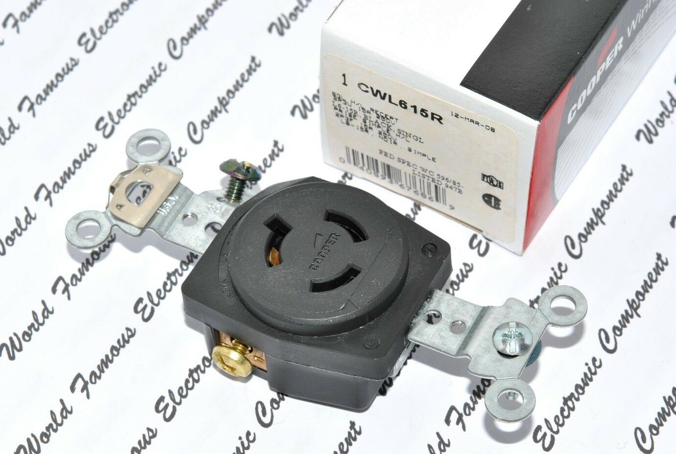 1pcs-COOPER CWL615R NEMA L6-15R 15A 250V Twist Hart-Lock Locking Receptacle