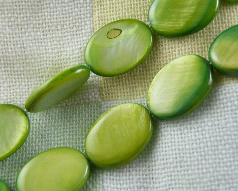 40pcs Shell Green Oval Spacers Craft DIY 18x13.5x5mm sh033
