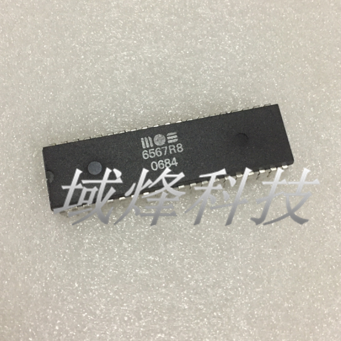 1PCS  IC MOS DIP-40 MOS6567R8 MPS6567R8 CSG6567R8 6567R8 6567