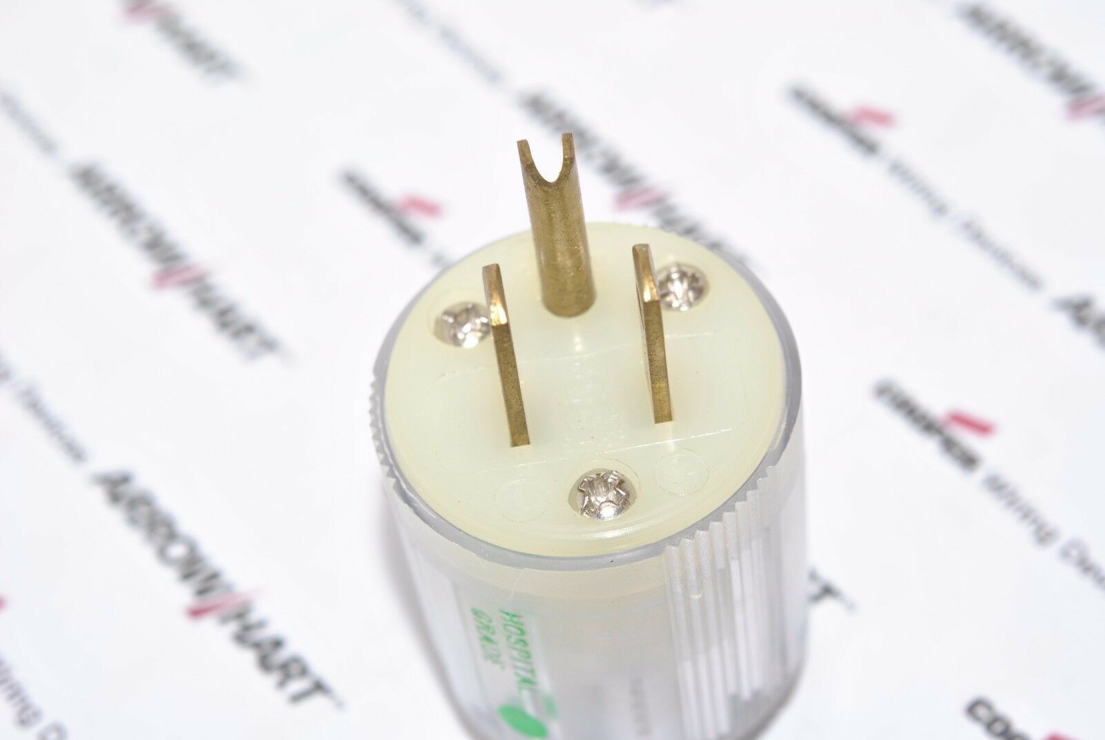 1pcs - COOPER 5266NHGC NEMA 5-15 15A 125VAC 2P-3W Hospital Grade Plug