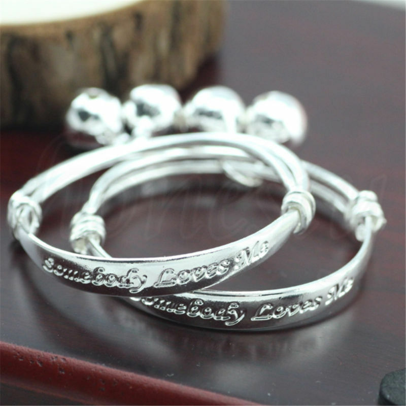 2pcs Girl Boy Children Jewelry Bangle Bracelet Somebody Loves Me Small Bell Gift