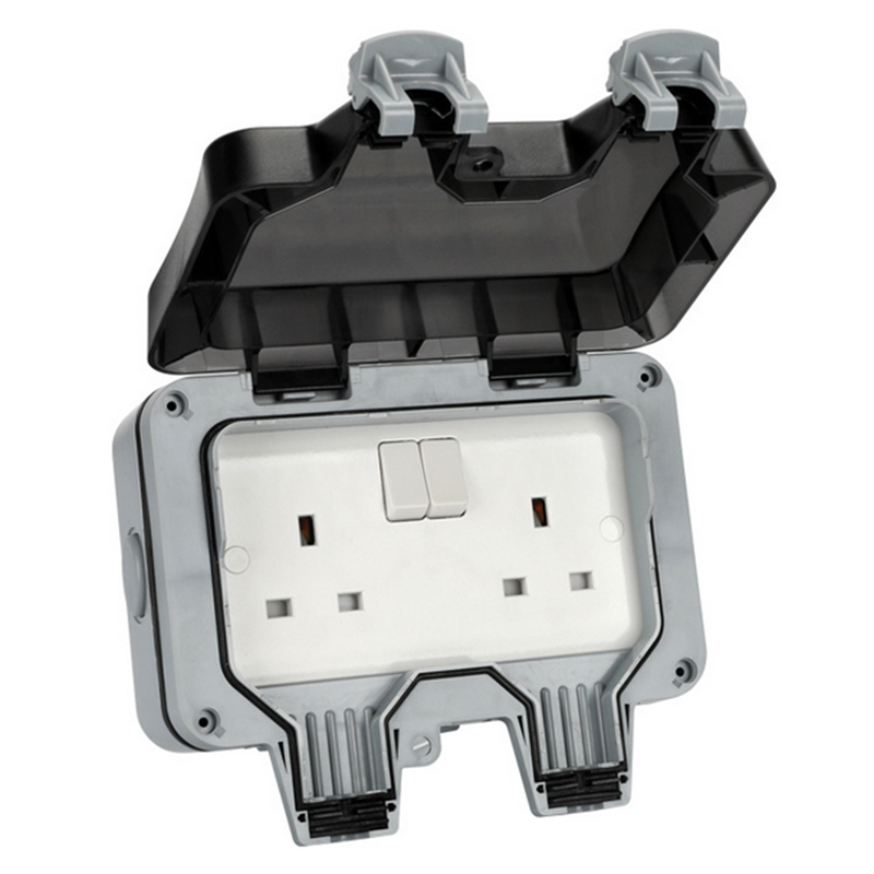 Power Electric Socket Switch 2 Gang Weatherproof Outdoor Garden Plug Cover Box