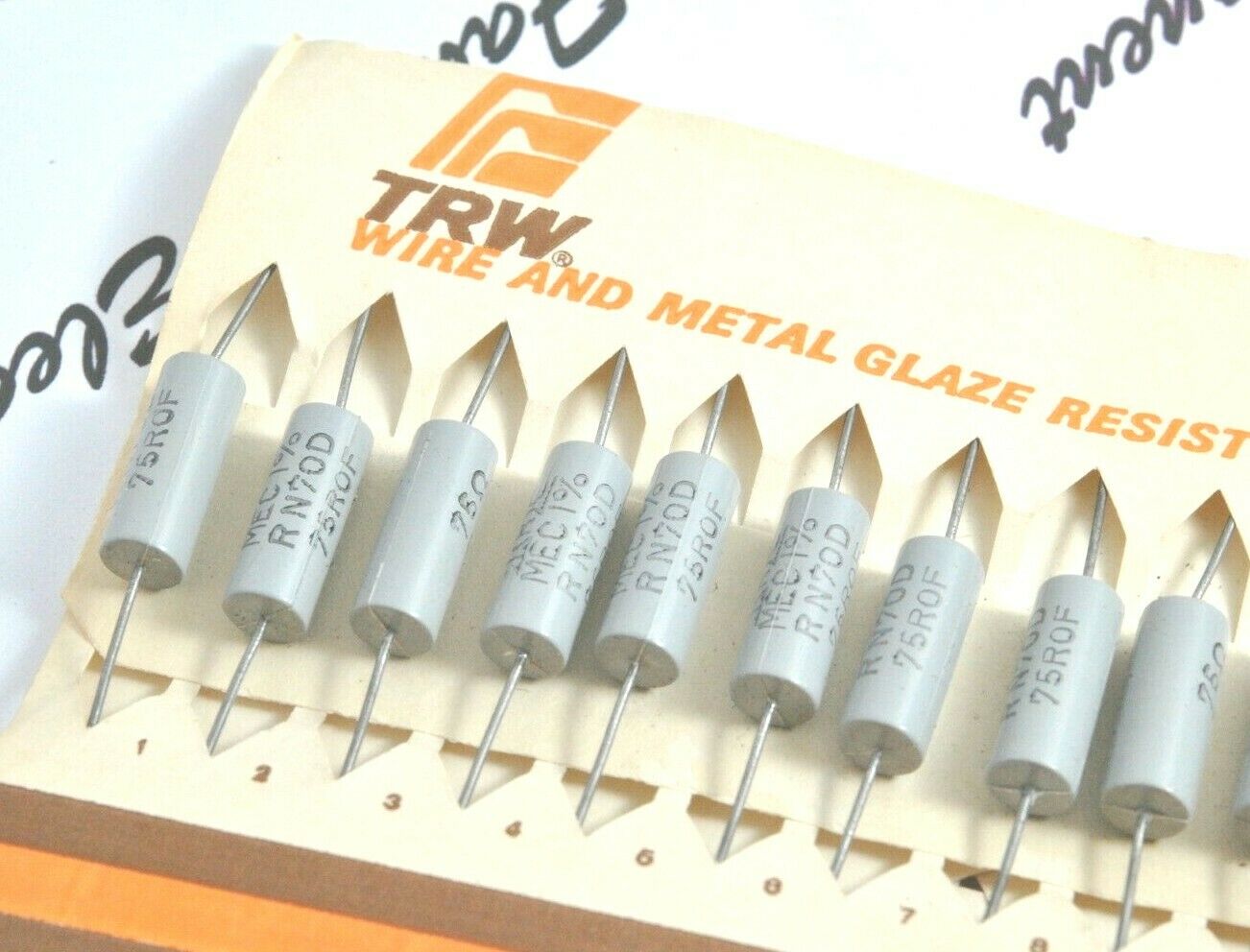 4pcs - TRW/IRC RN70D 75R 1% MIL Resistor