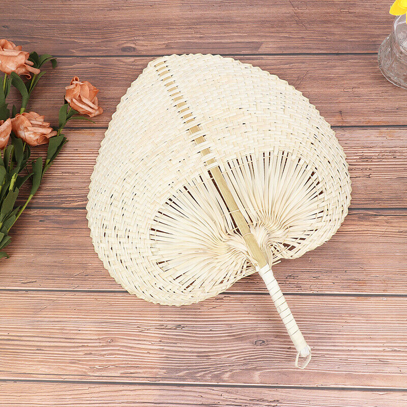Chinese Style Handmade Palm Leaf Woven Hand Heart Shaped Mosquito Repellent F KX