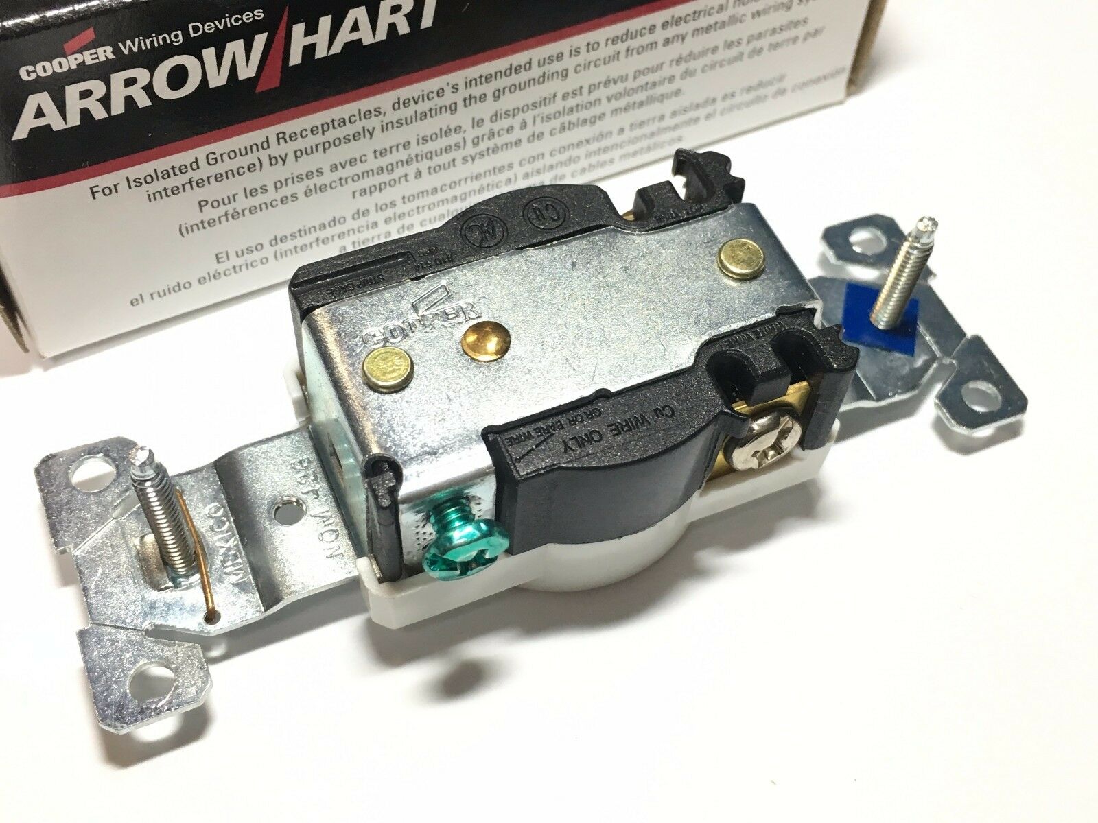1pcs - COOPER 5361W industrial  Single Receptacle 20A-125V NEMA 5-20R Outlet