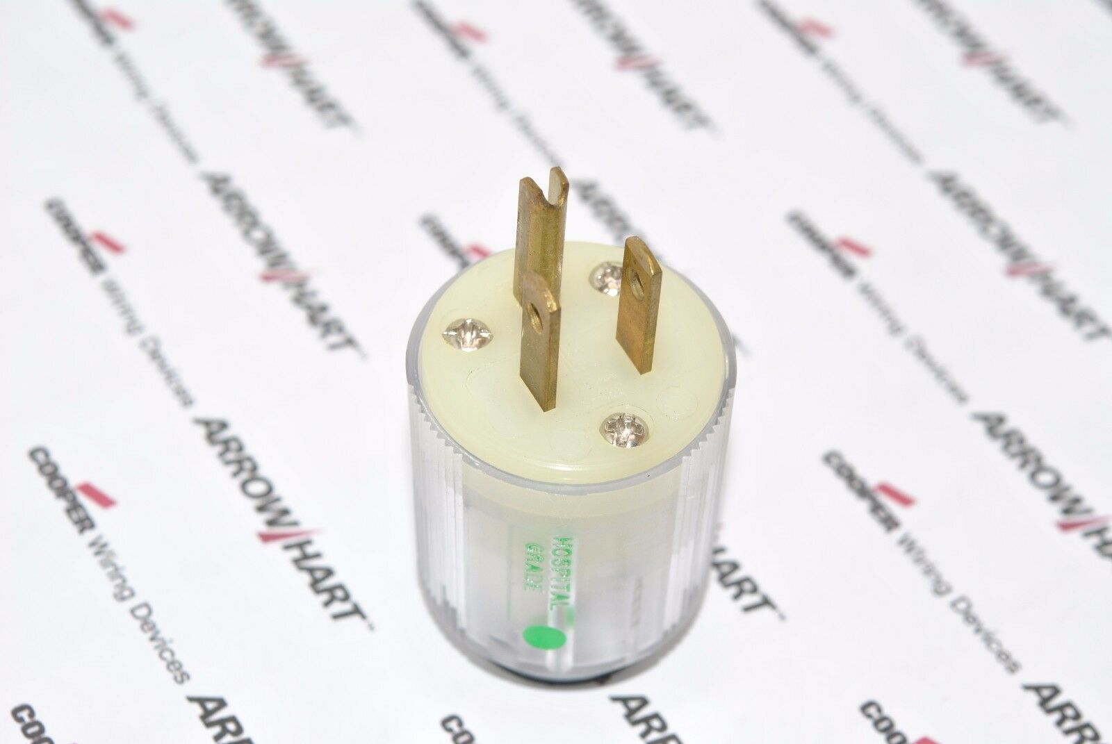 1pcs - COOPER 5266NHGC NEMA 5-15 15A 125VAC 2P-3W Hospital Grade Plug