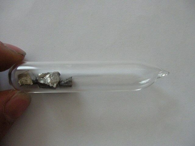 5g Pure 99.9% 3N Holmium Ho Metal in glass ampoule