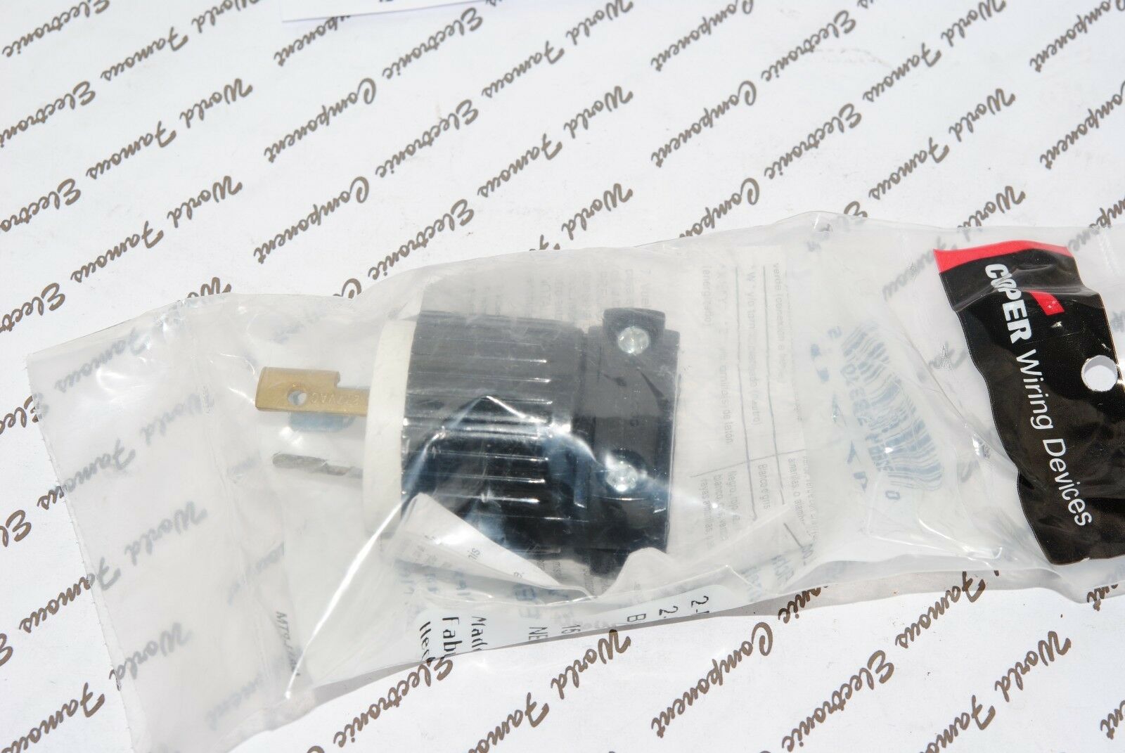 1pcs - COOPER 4770 NEMA L7-15P 15A 277V Twist Hart-Lock Locking Plug