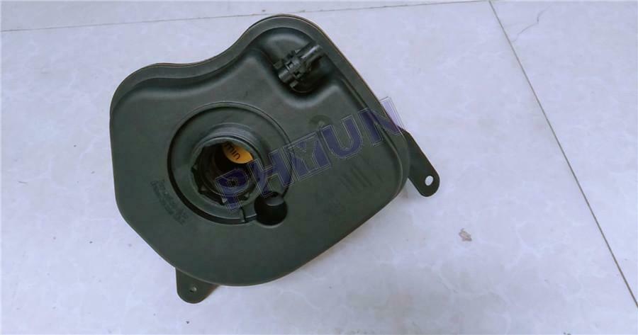Coolant Overflow Bottle Expansion Tank Reservoir 17137647290 For BMW X5 X6 E70