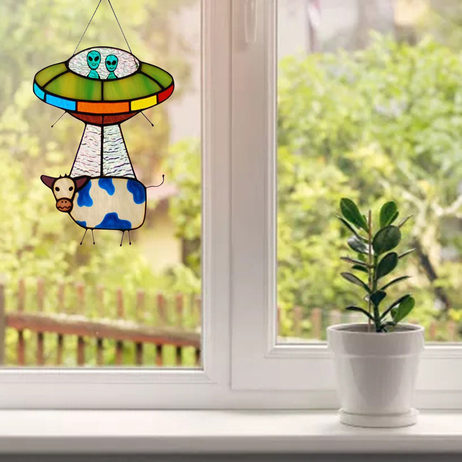 Acrylic UFO Alien Cow Stained Pendant Window Hanging Suncatcher Home Garden T2R6