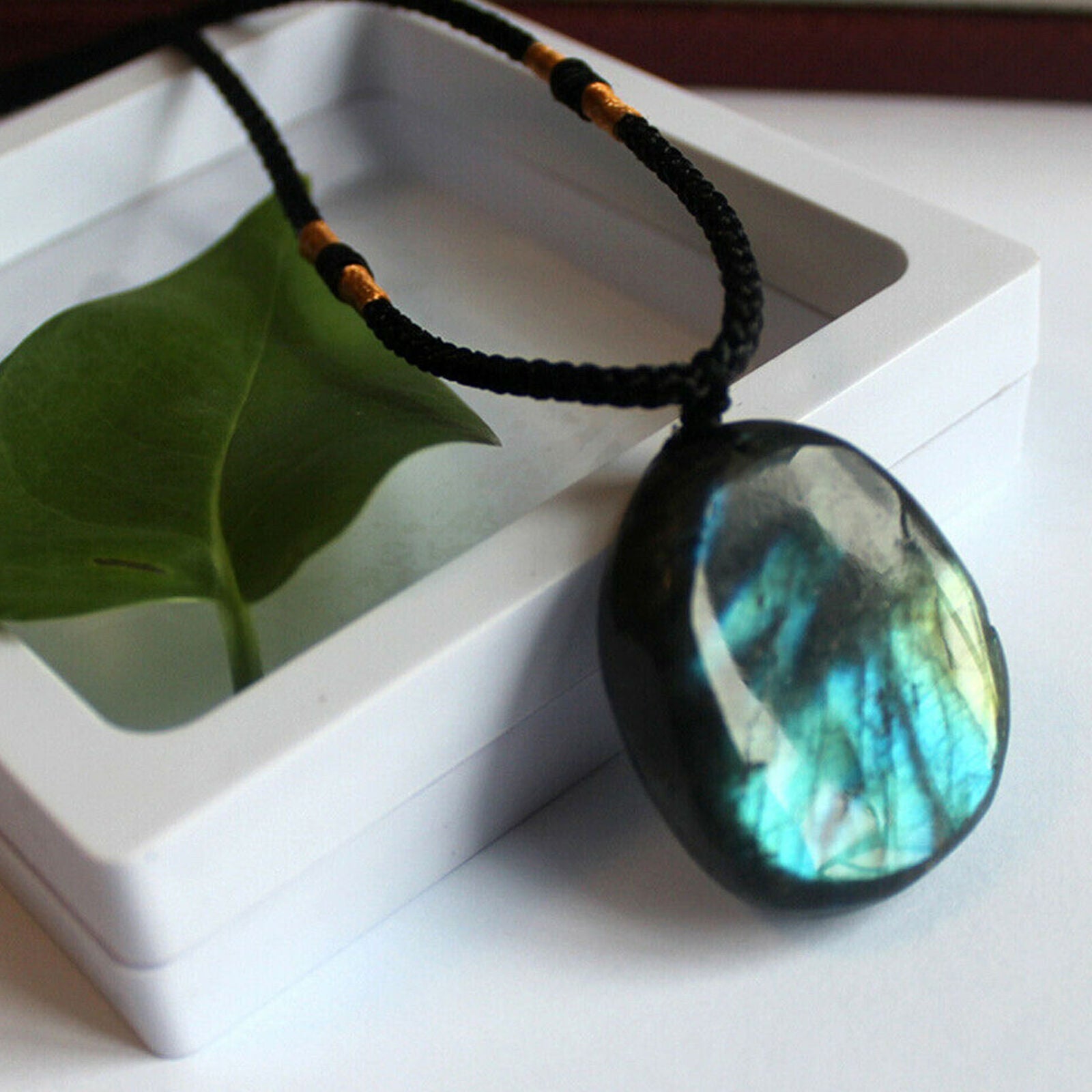 Newly Natural Labradorite Crystal Pendant Necklace Healing Stone Men Women Gift