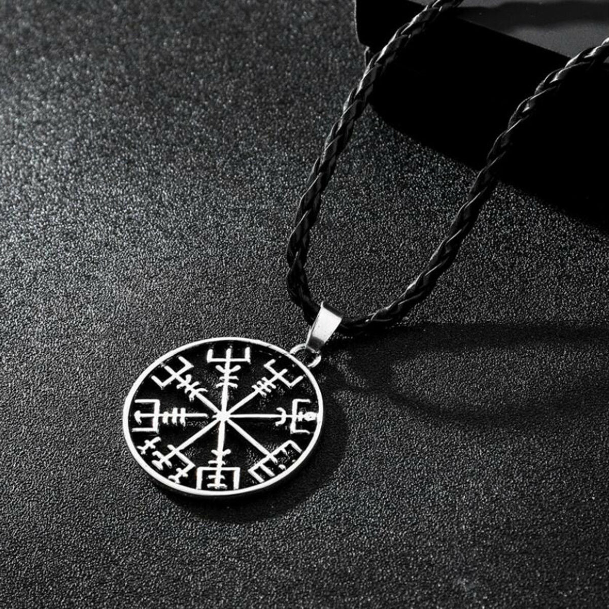 Viking Odin's Symbol of Norse Runic Pendant Necklace Runes Vegvisir Compass