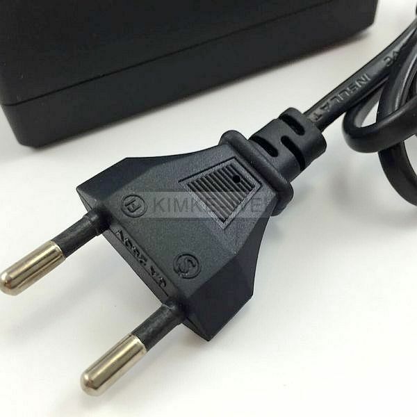 AC 100-240V Charger for 2 x 3.7V Rechargeable Lithium Battery New