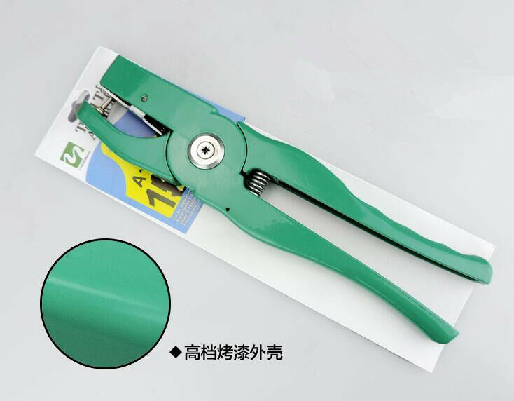 (1)Ear Tag Plier of Cow Sheep Pig Beef Applicator The animal USES ear sign plier