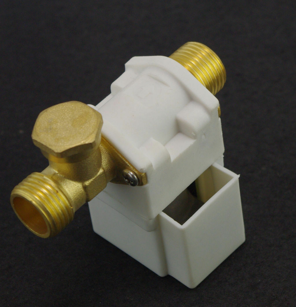 1/2"BSPP Brass Plastic Solar Solenoid Valve 12VDC N/C Non-Return Water Air Gas