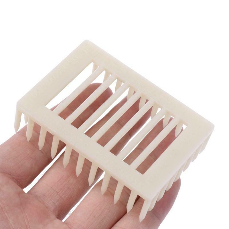 Plastic Queen Marker Cage Clip Bee Catcher Beekeeper Beekeeping Tools Equipment