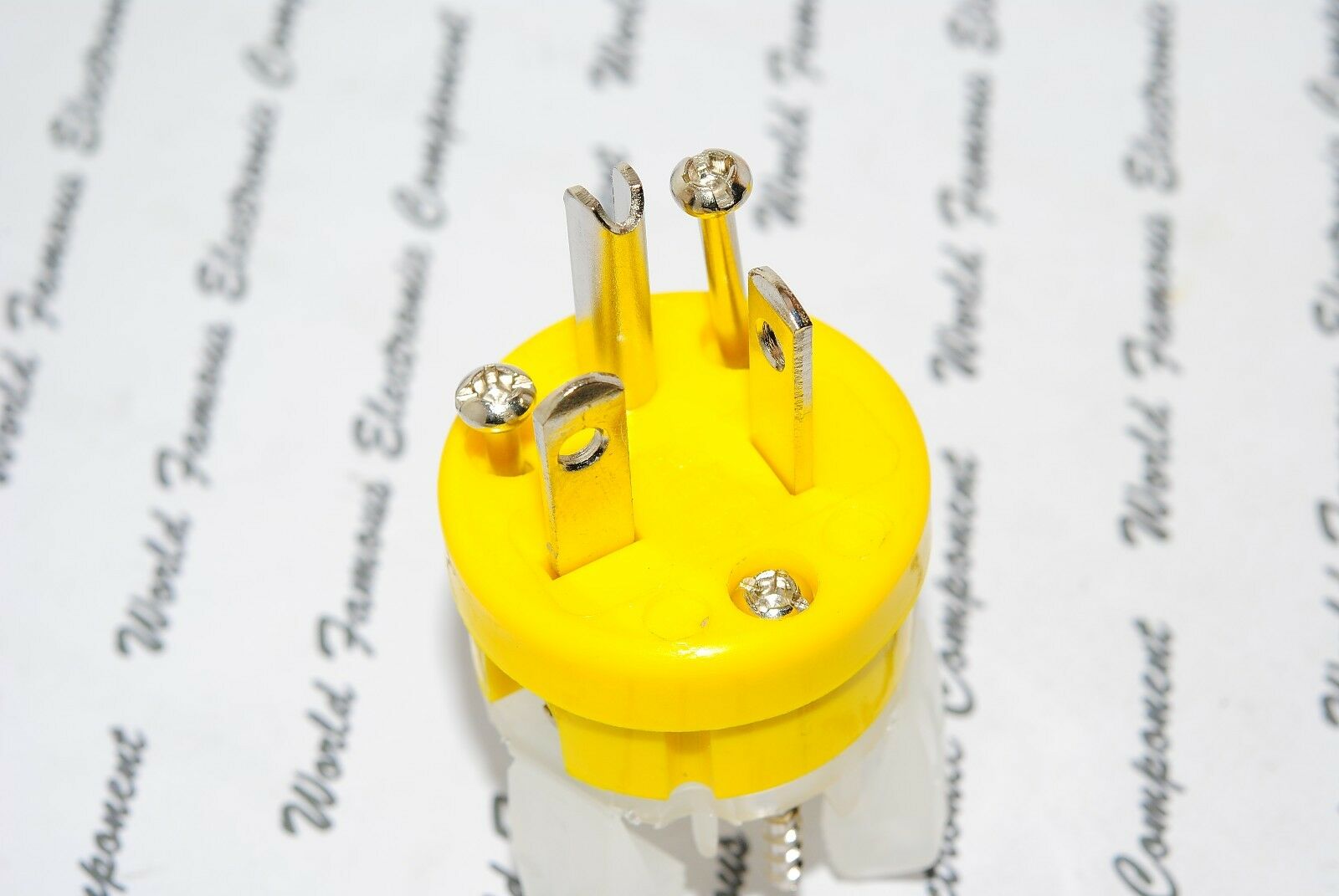 1pcs-COOPER WIRING 5366NCR 20A 125V Corrosion Resistant Plug - 5-20P