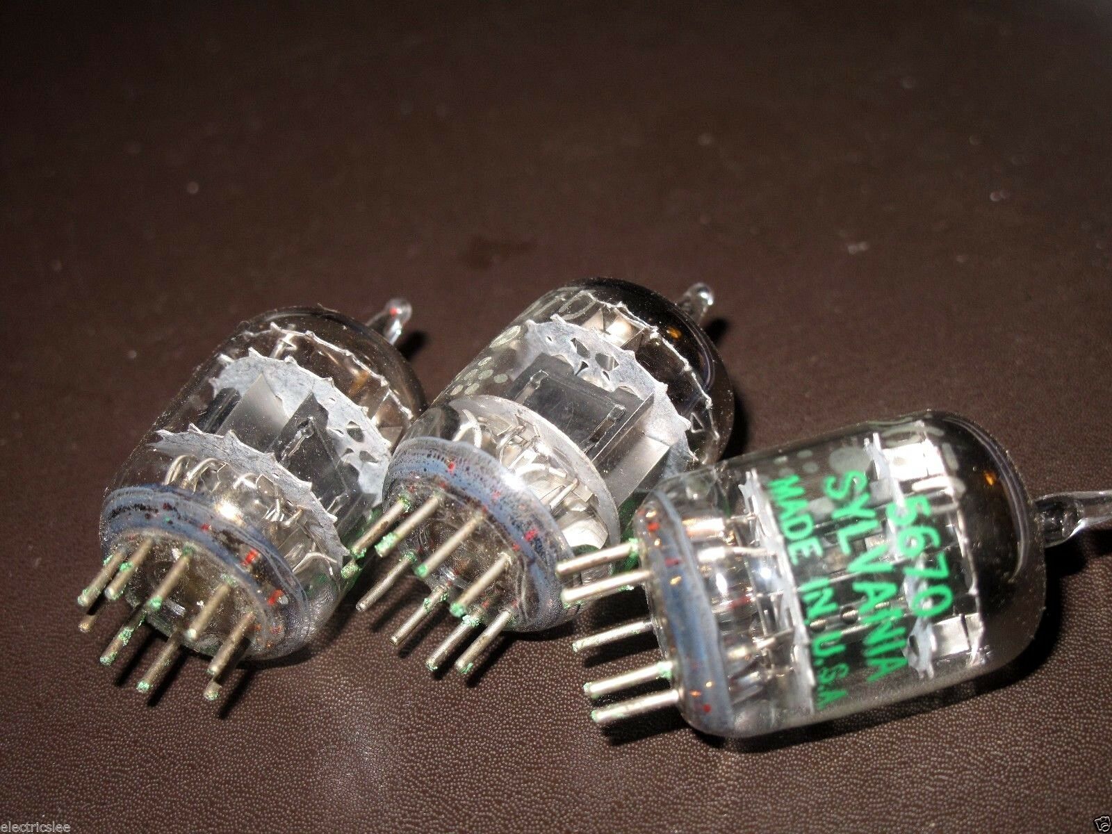 1pcs - SYLVANIA 5670 3-Mica Vacuum Tubes - NOS/NIB