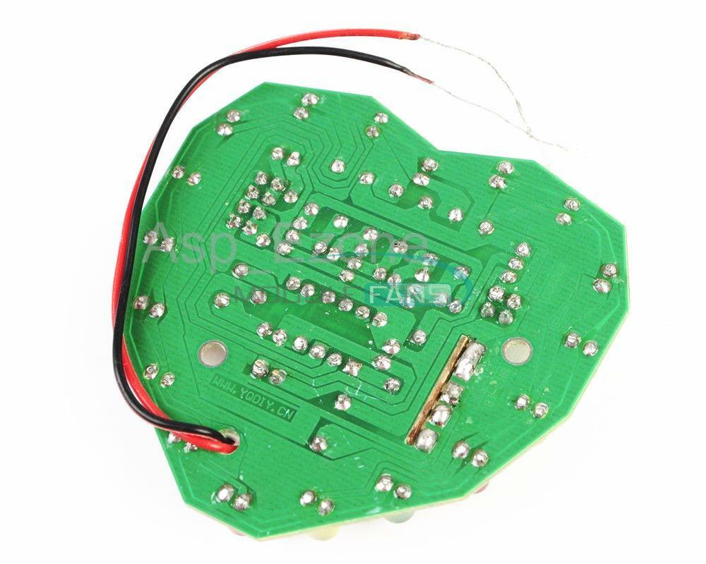 Christmas Heart-shaped LED Flashing Light Circuit DIY Kit Electronic 48MM * 51MM