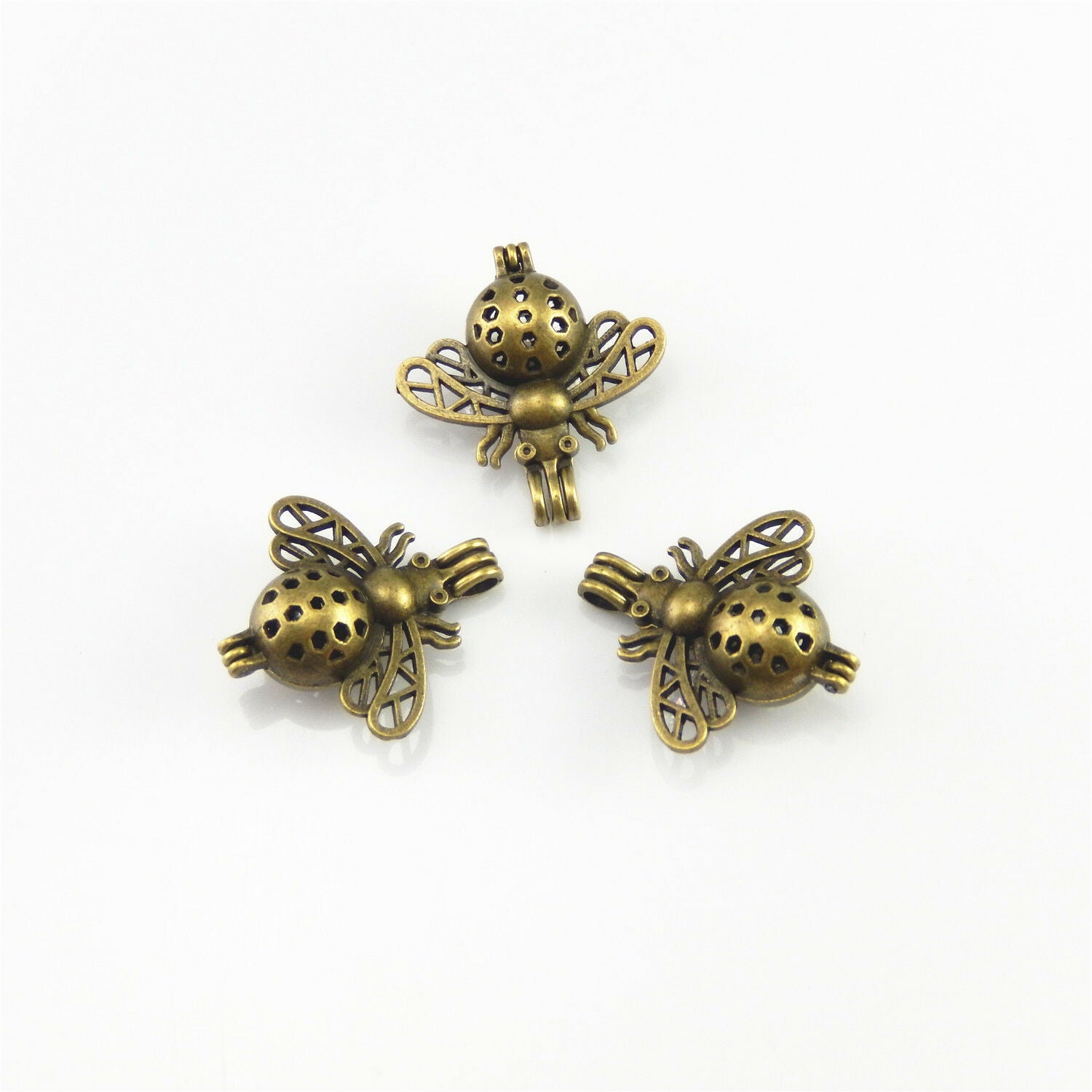 4PCS Retro Bronze Alloy Cute Bee Shape Hollow Locket Oil Diffuser Charms Pendant